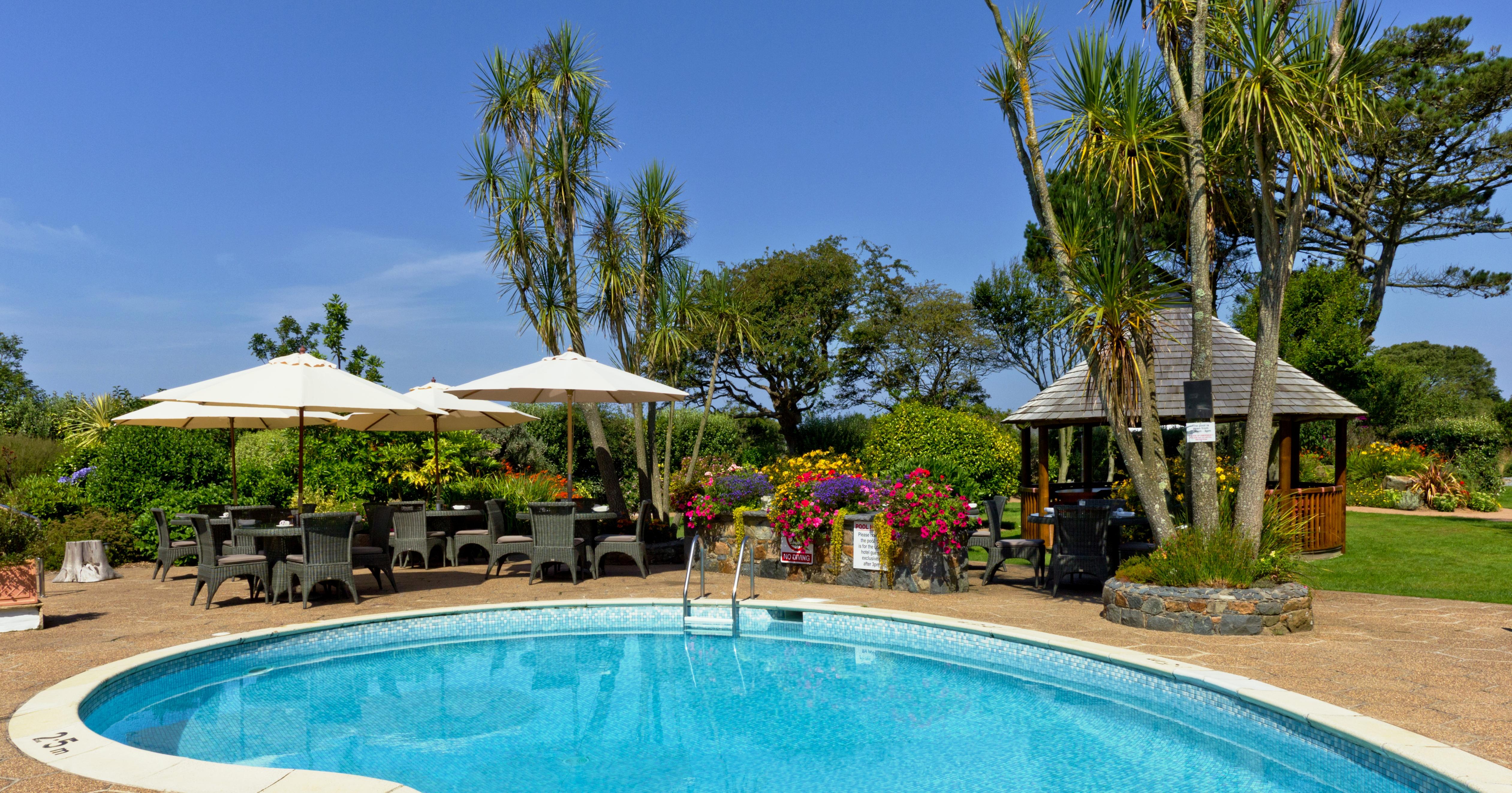 The Farmhouse Hotel And Restaurant Saint Saviour Faciliteter billede