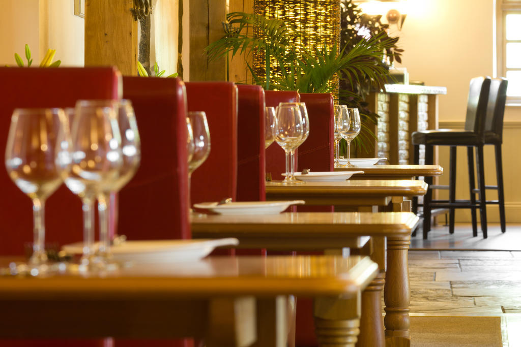 The Farmhouse Hotel And Restaurant Saint Saviour Restaurant billede