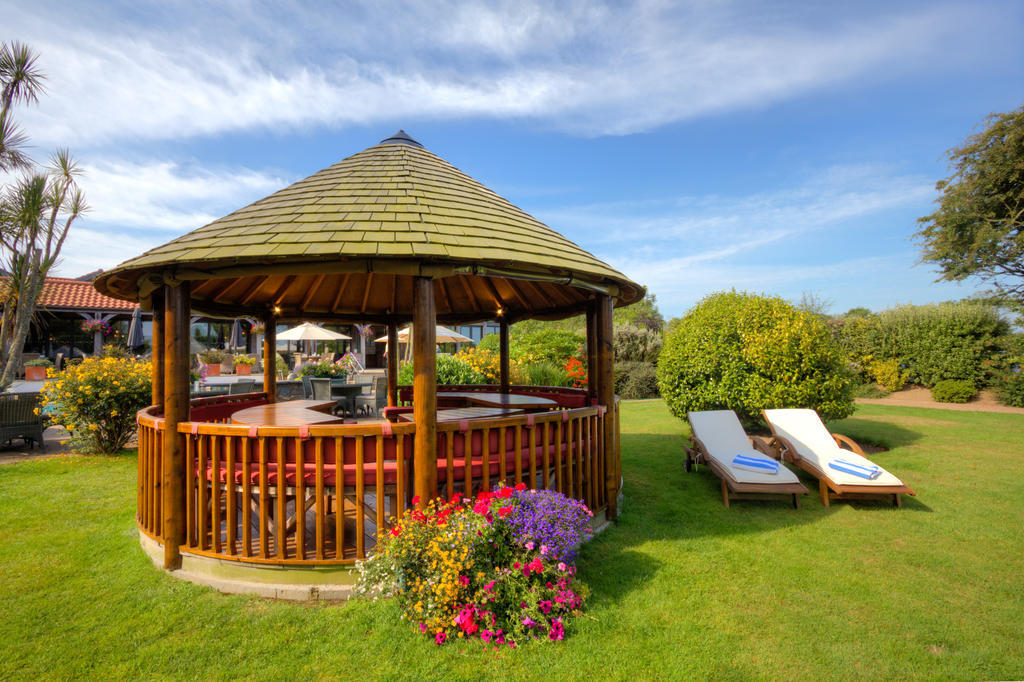 The Farmhouse Hotel And Restaurant Saint Saviour Faciliteter billede