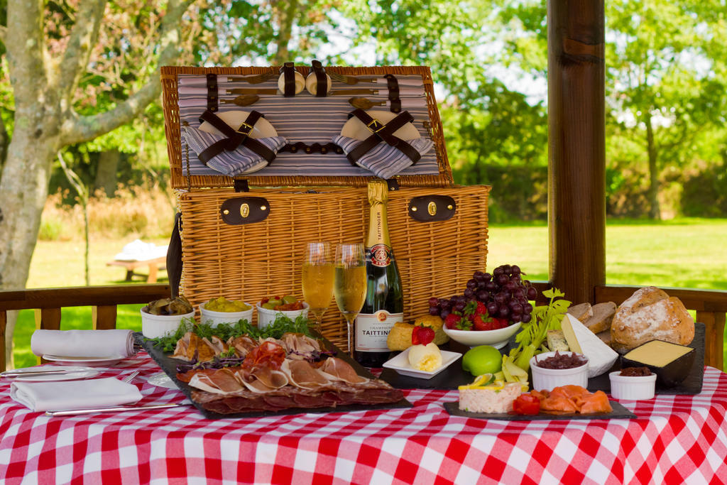 The Farmhouse Hotel And Restaurant Saint Saviour Faciliteter billede